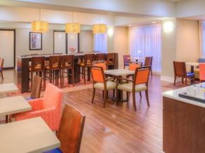 Hampton Baton Rouge - 3*