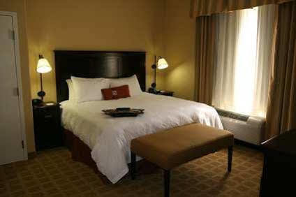 Hotel Hampton Baton Rouge -